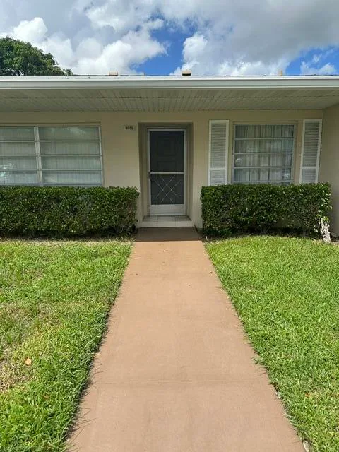 Boca Lakes Condo