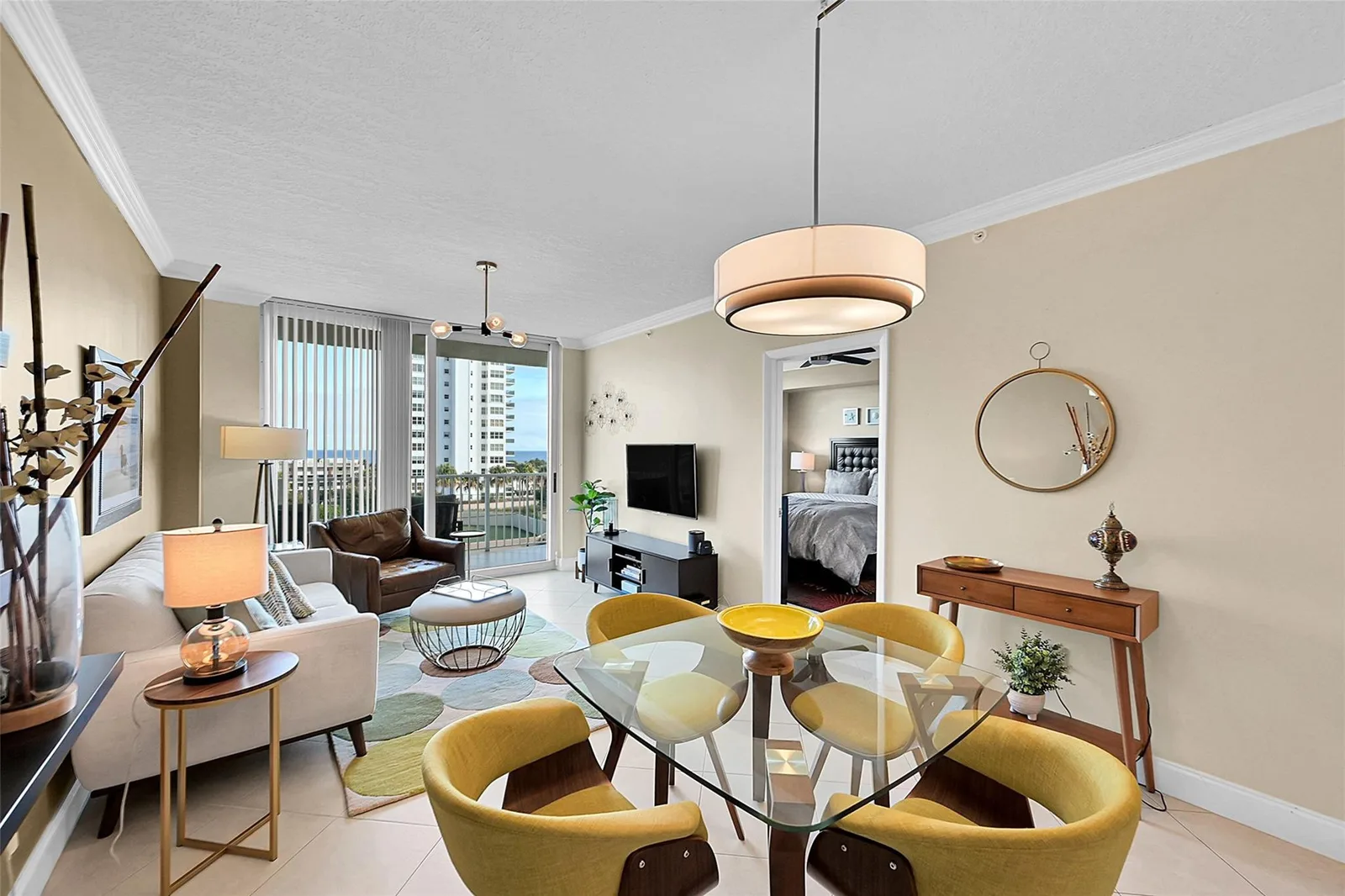 Tides At Bridgeside Square