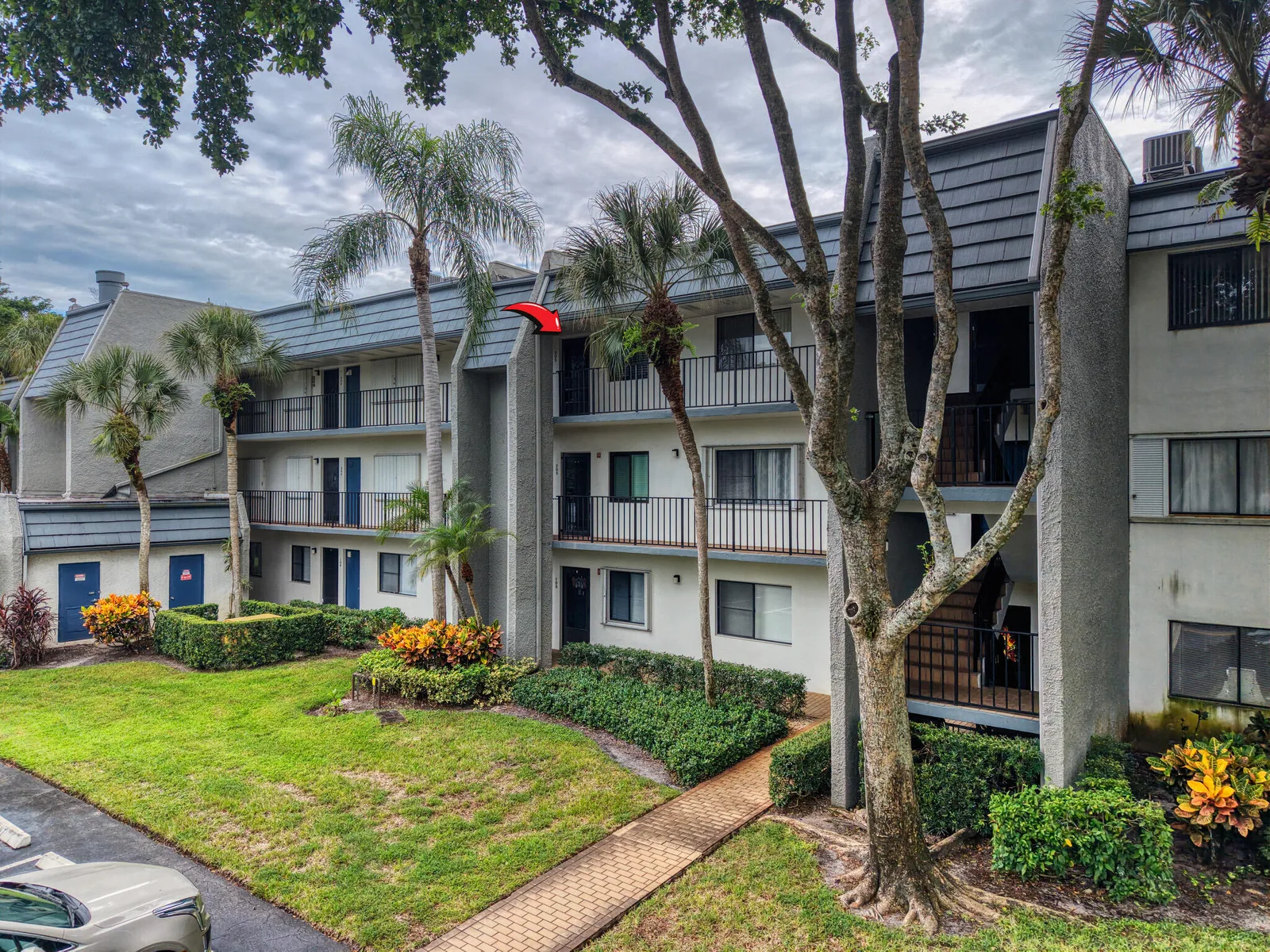 Fountains Of Palm Beach Condo