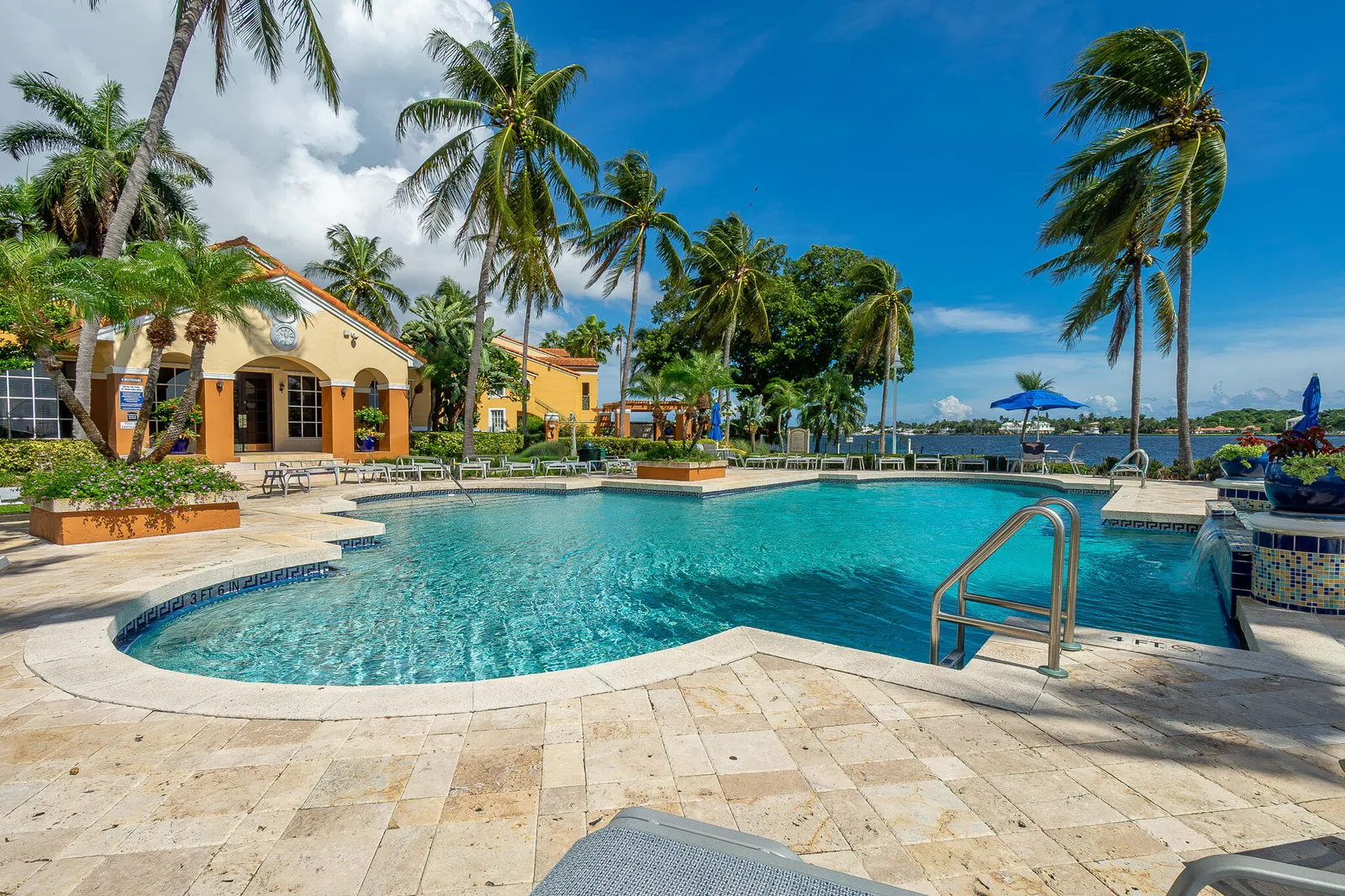 Yacht Club On The Intracoastal Condo