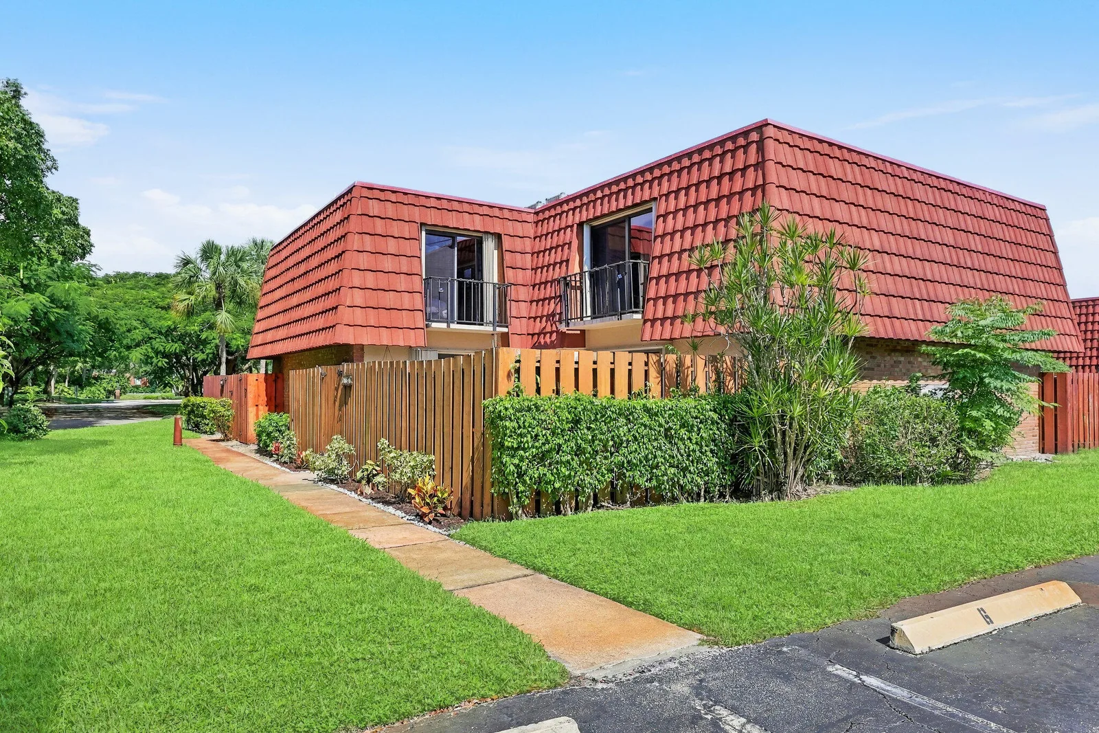 Spanish Wells Condo I