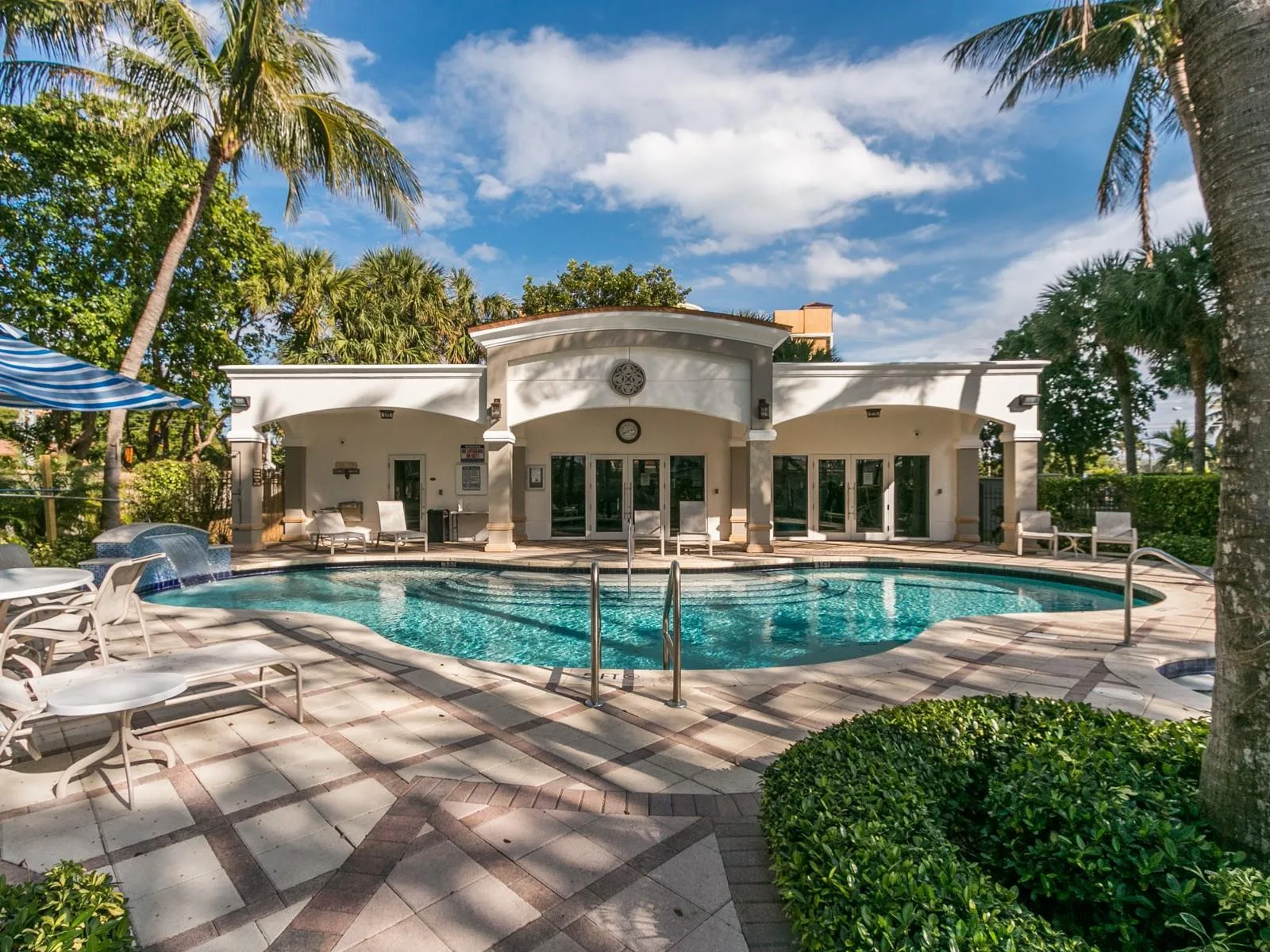 1 Ocean Boulevard