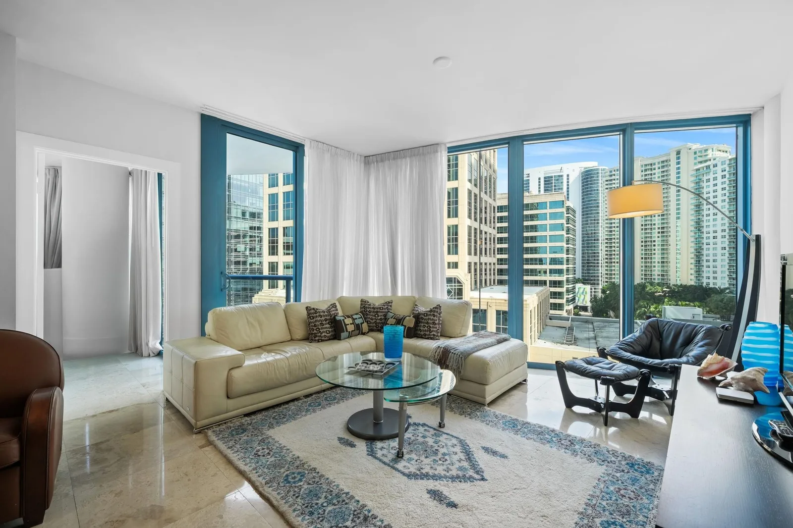 Las Olas River House