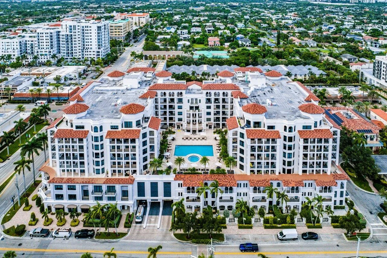 200 East Palmetto Park Condo