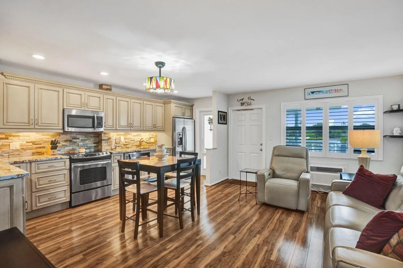 Lake Mayan Apts Co-op