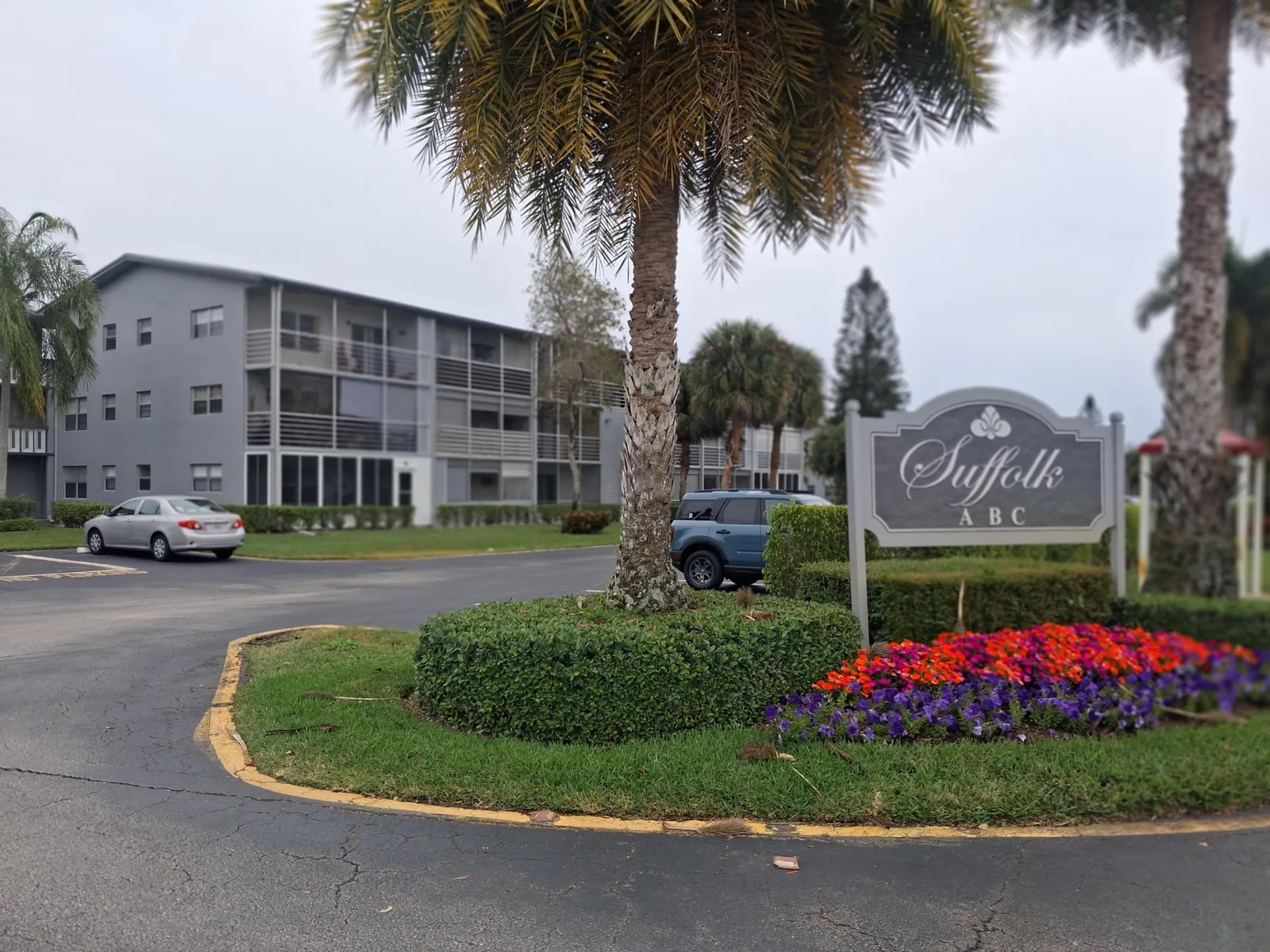 Suffolk At Century Village Condo