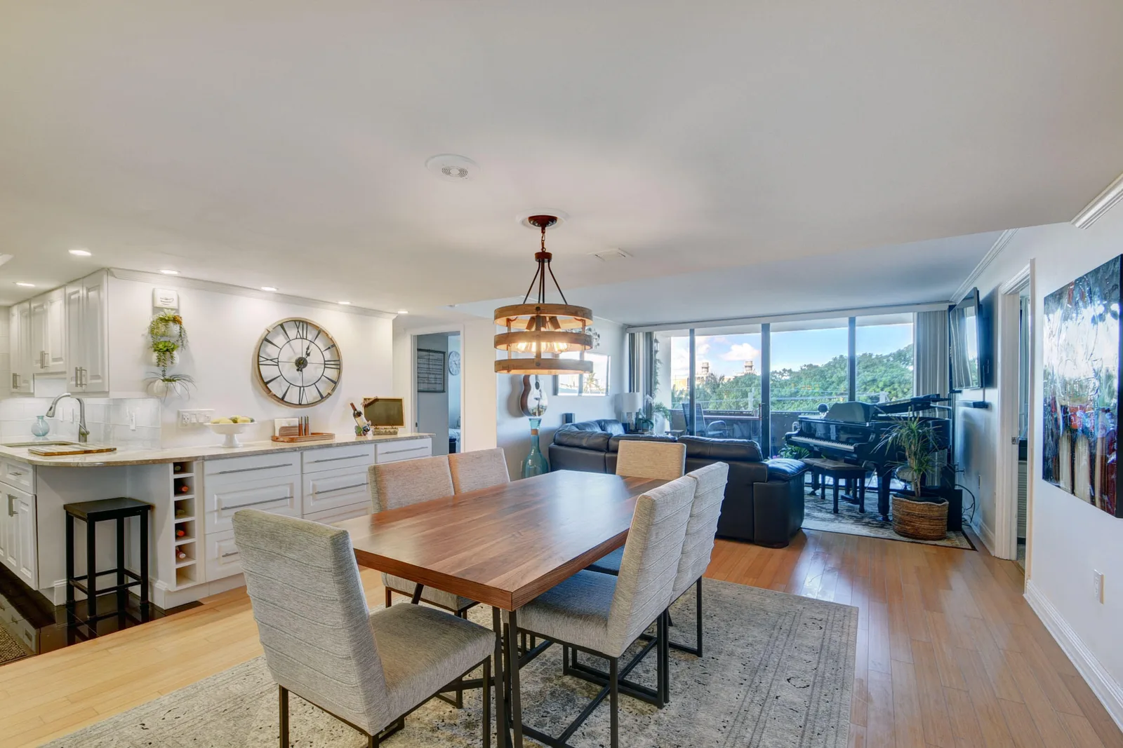 Palm Beach House Condo
