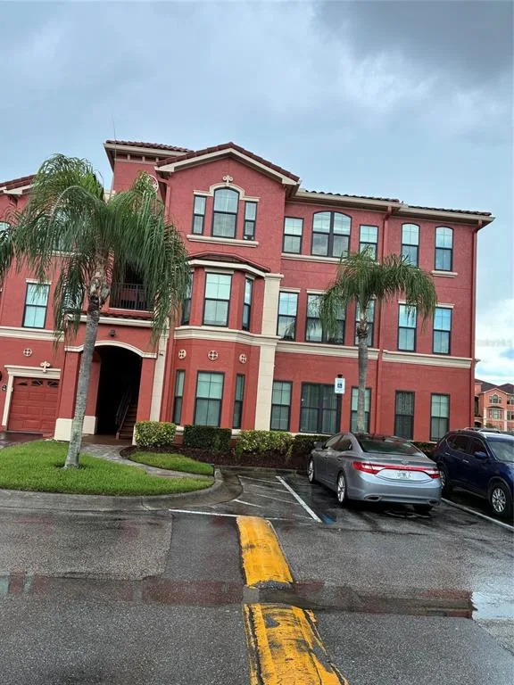 Grand Venezia At Baywatch Condo