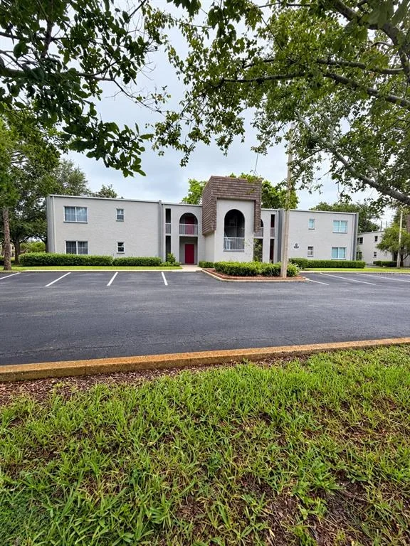 Key Manor Condo
