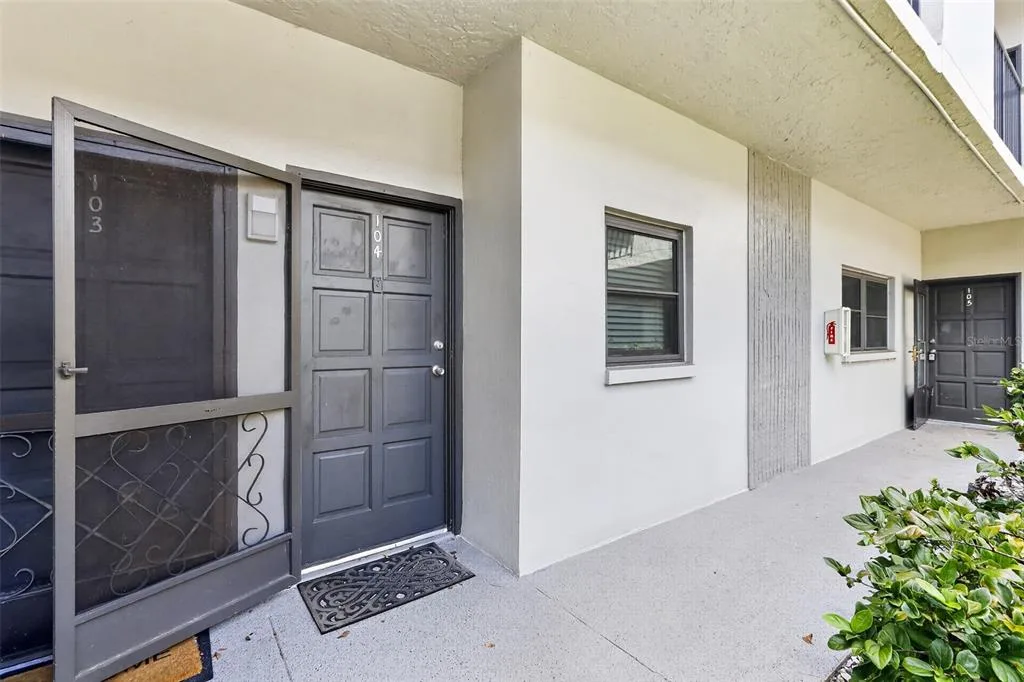 Rustlewood At Countryside Condo