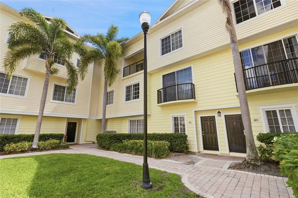 Arlington Park Condo