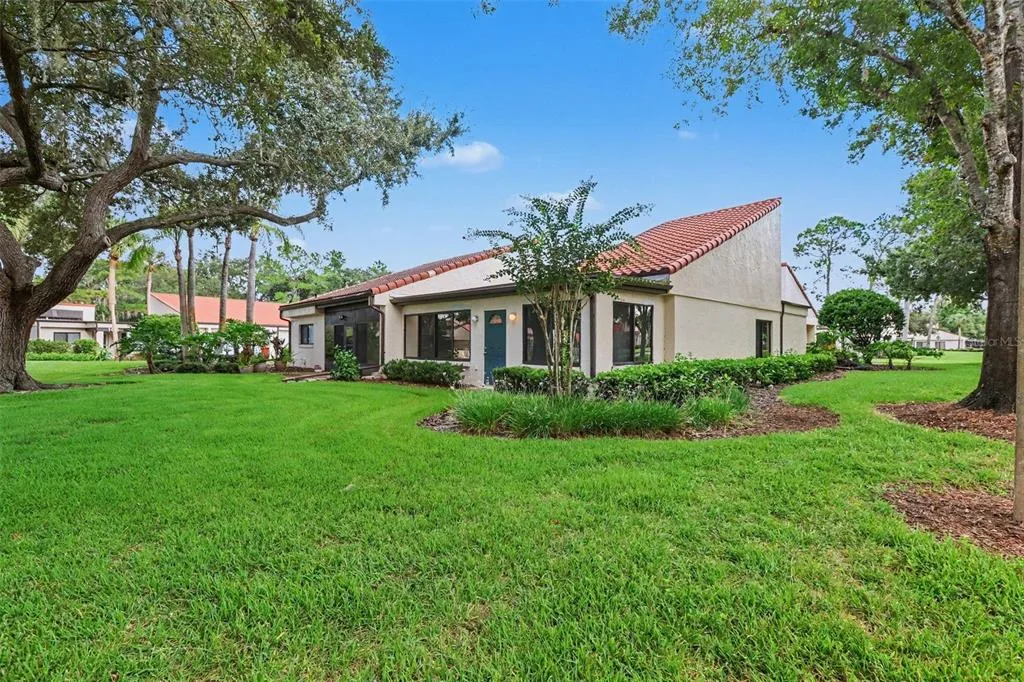 Walden Lake Fairway Villas Uni