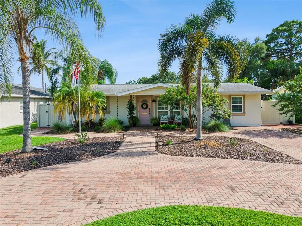 Snell Shores Manor