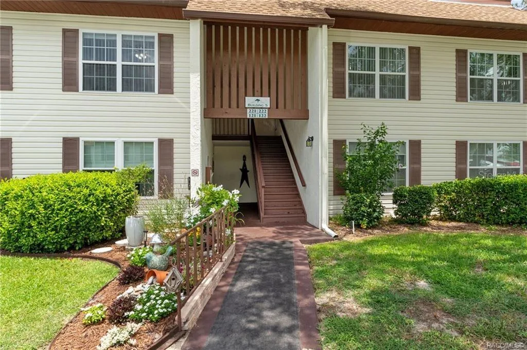 Inverness Village Condo