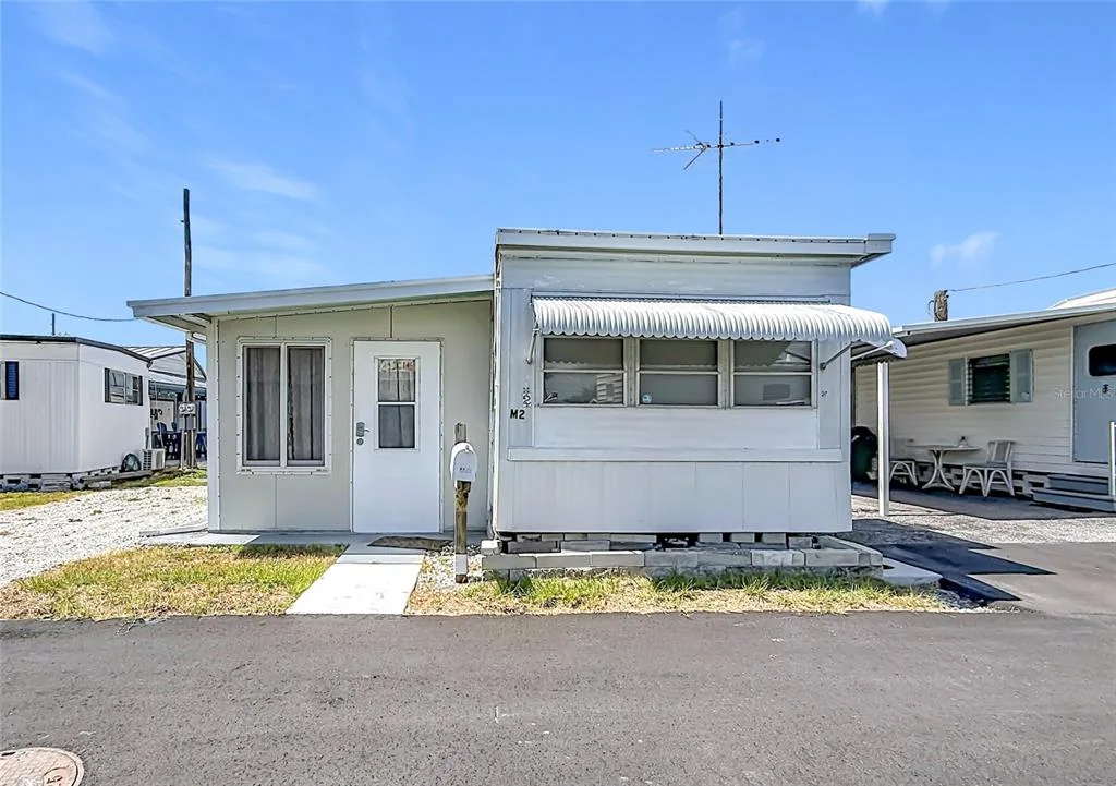 Midway Trailer Court