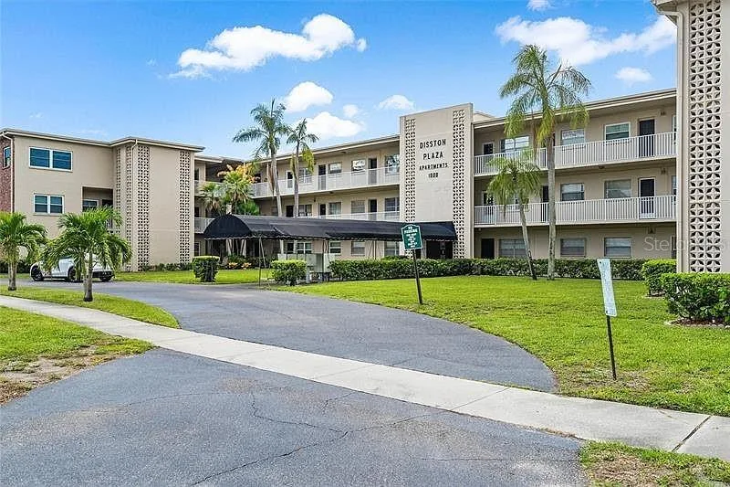 Disston Plaza Apts Condo