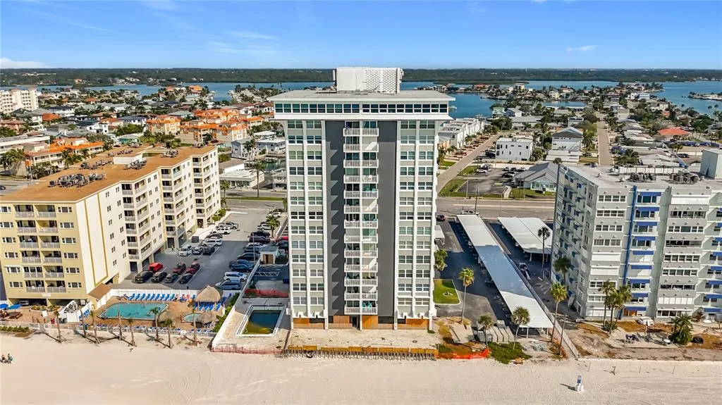 Club Redington Condo The
