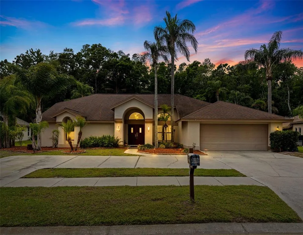 Lakeshore Village At Woodfield