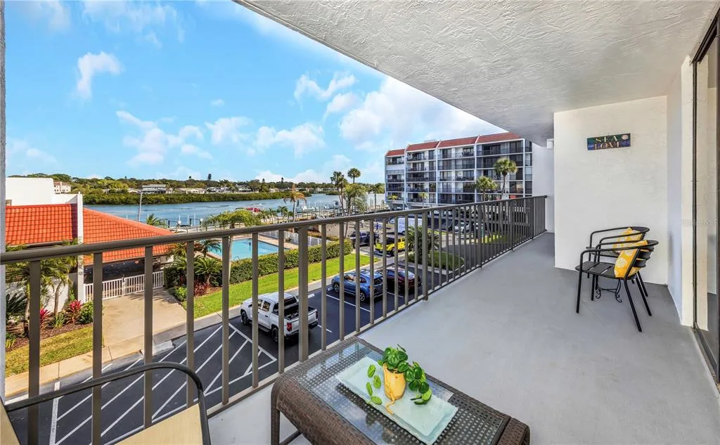 Vista Bay Condo I Ph I
