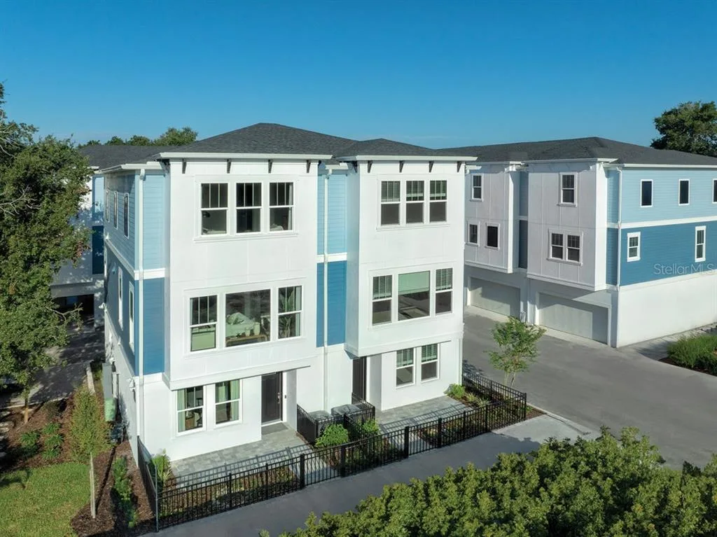 Apex At Seminole Heights