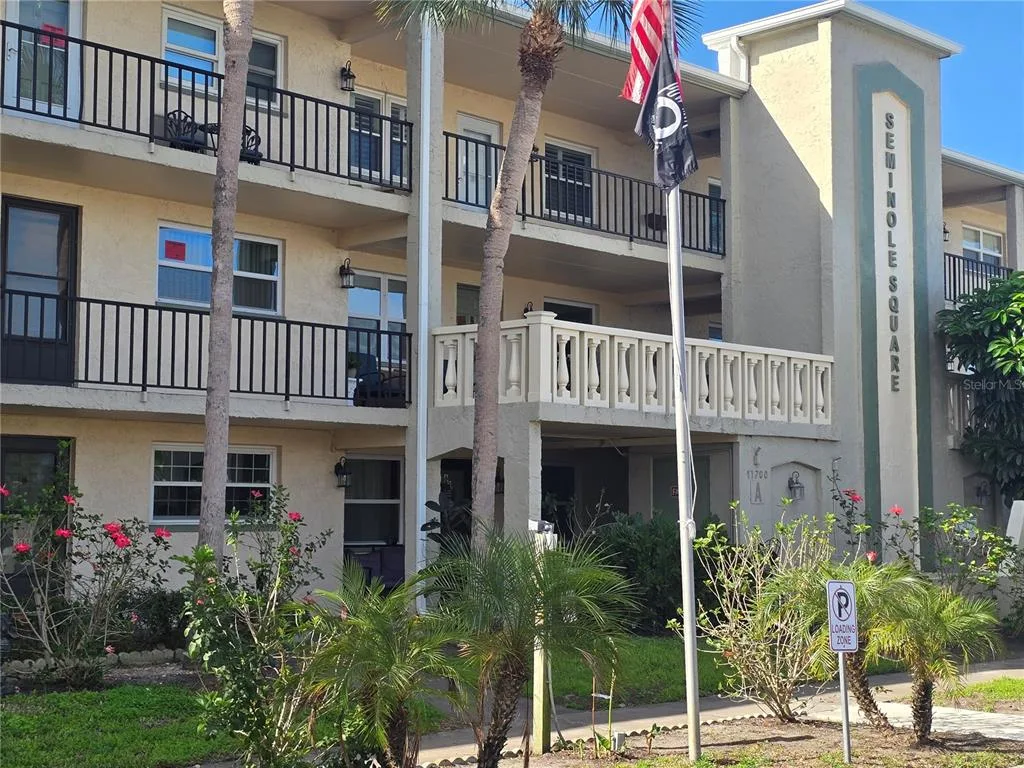 Seminole Square Apts
