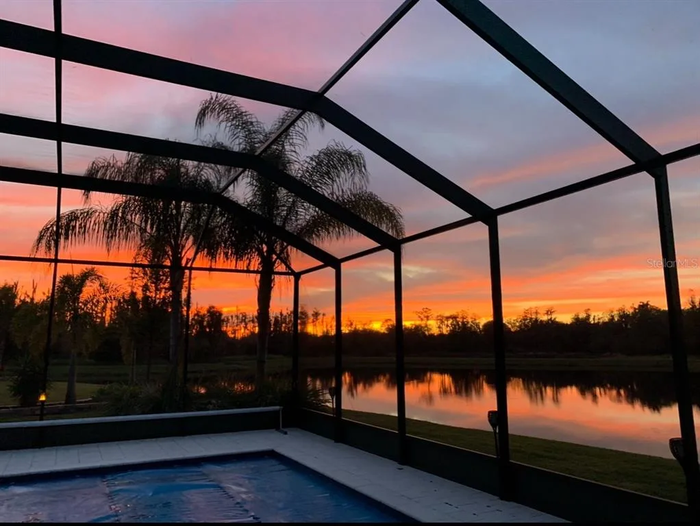 Valencia Lakes