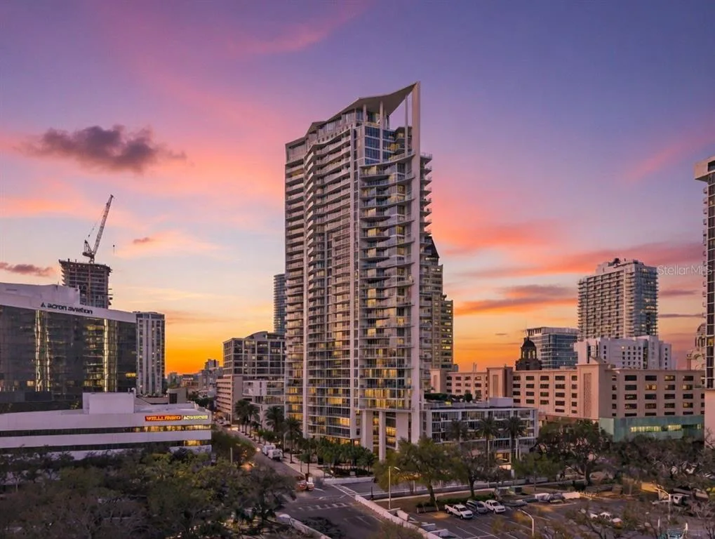 Signature Place Condo