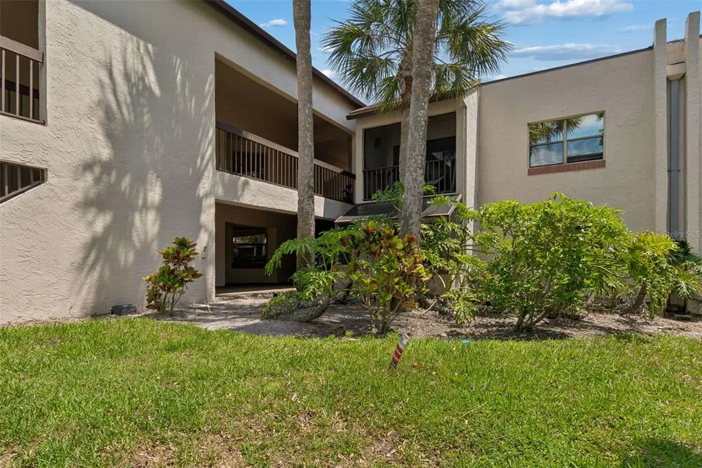 Estancia Condo