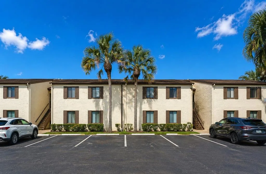 Peppertree Lake Condo