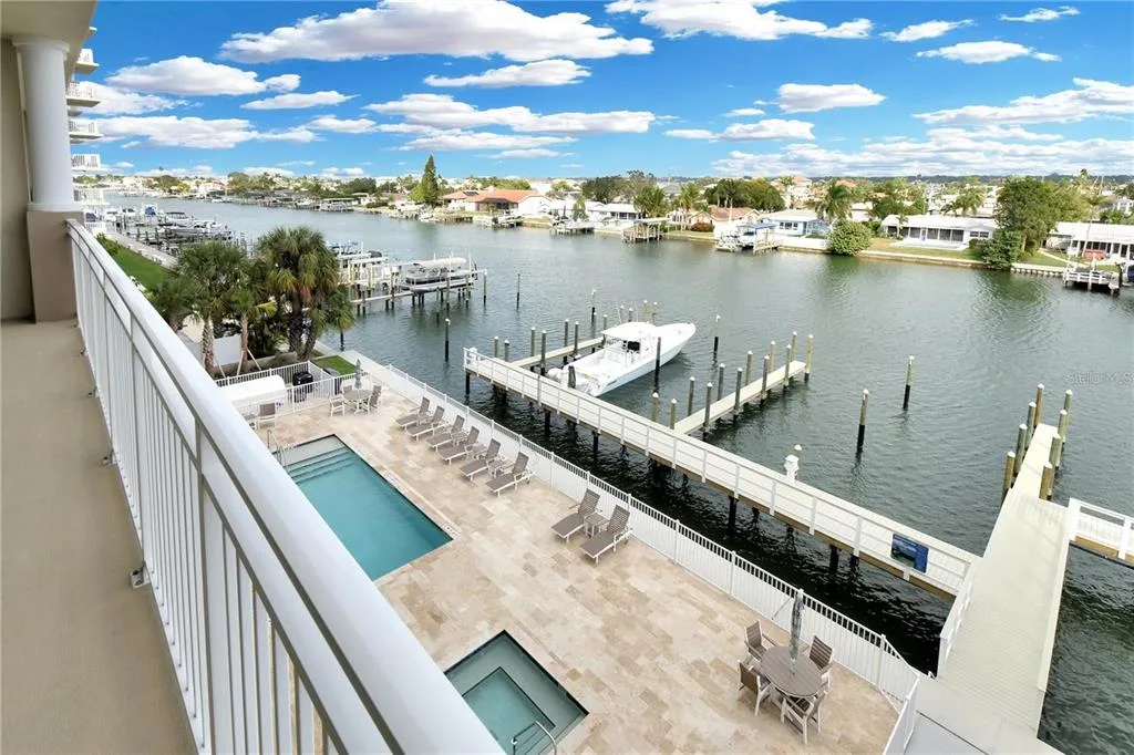 Island Estates Of Clearwater