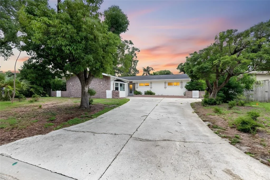 Belleair Manor &