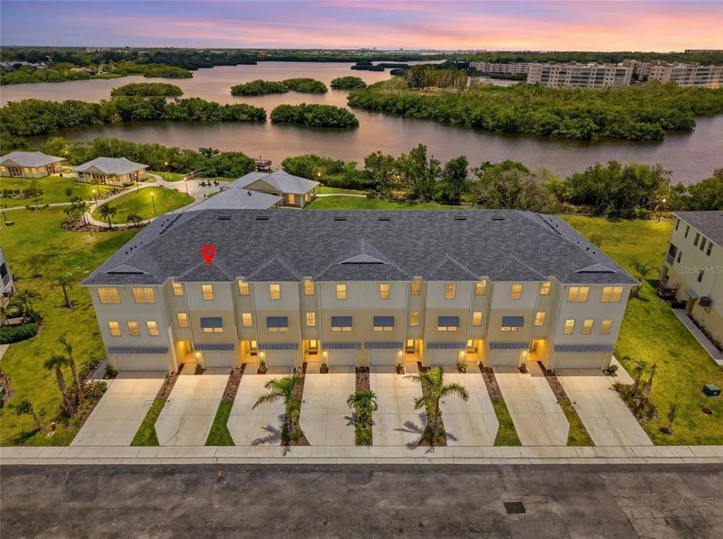 Townhomes Of Seminole Isle
