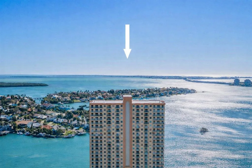Bayway Isles Point Brittany Six