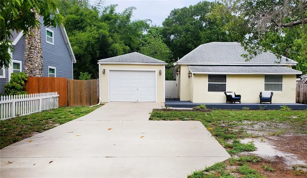Gulf Breeze Estates