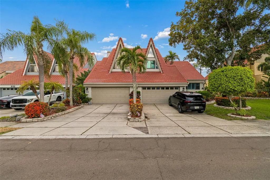 Symphony Isles Unit One