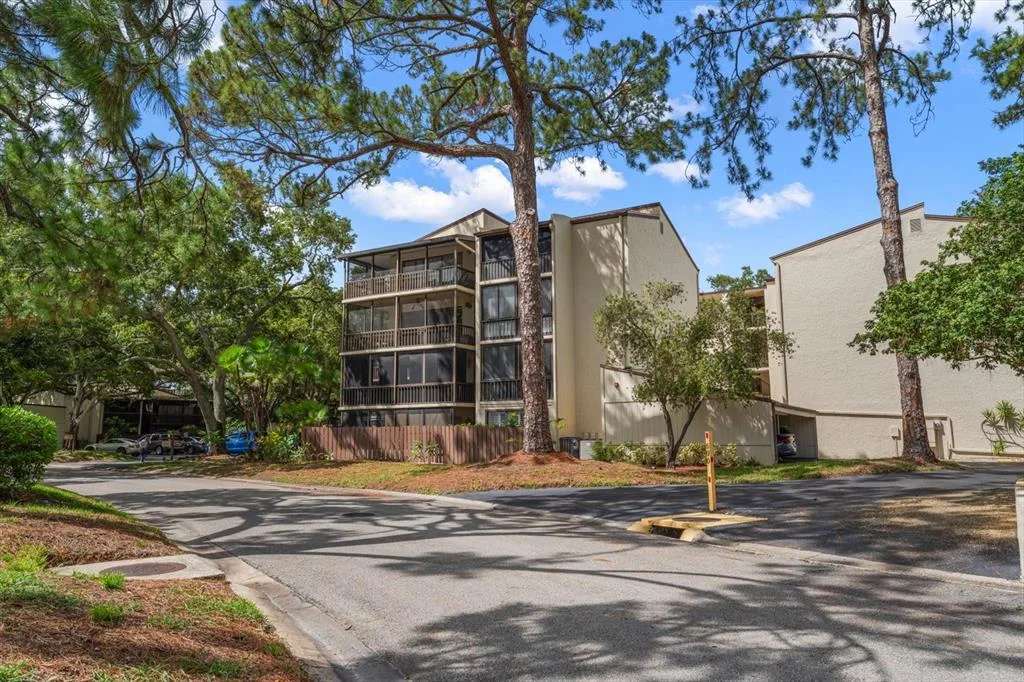 Forestbrook I Condo