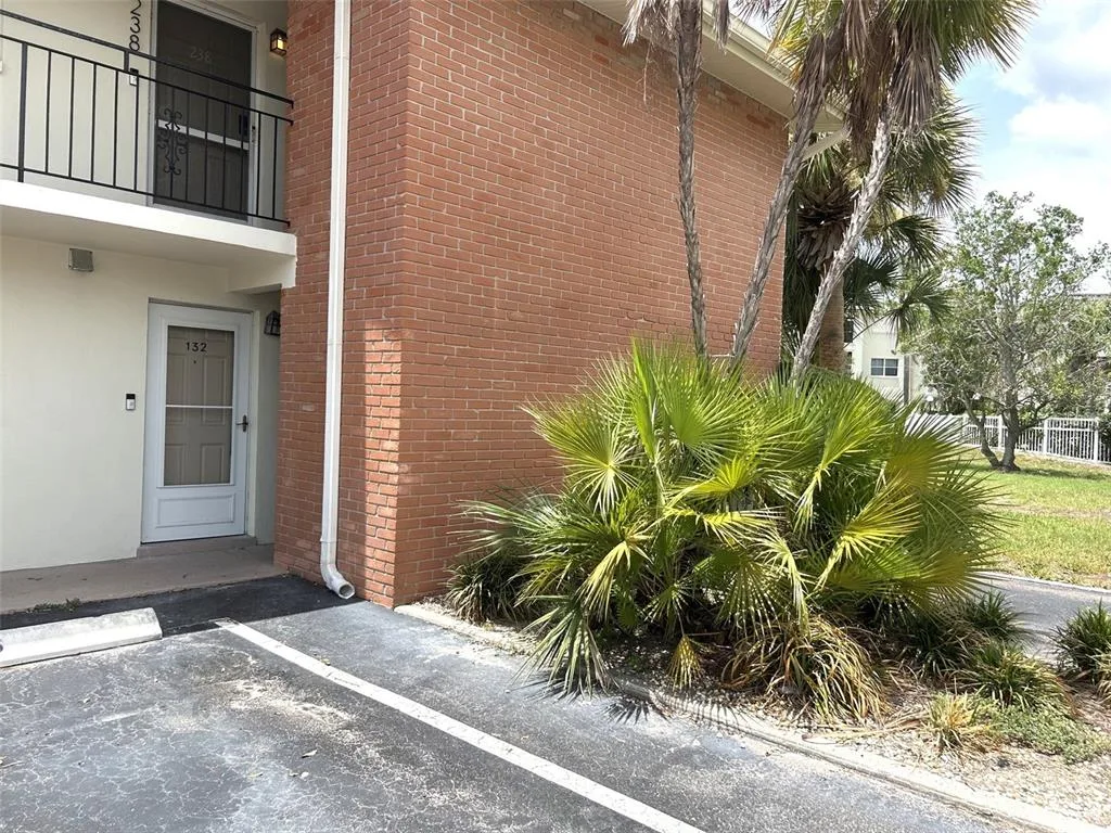 Lake Overlook Apts