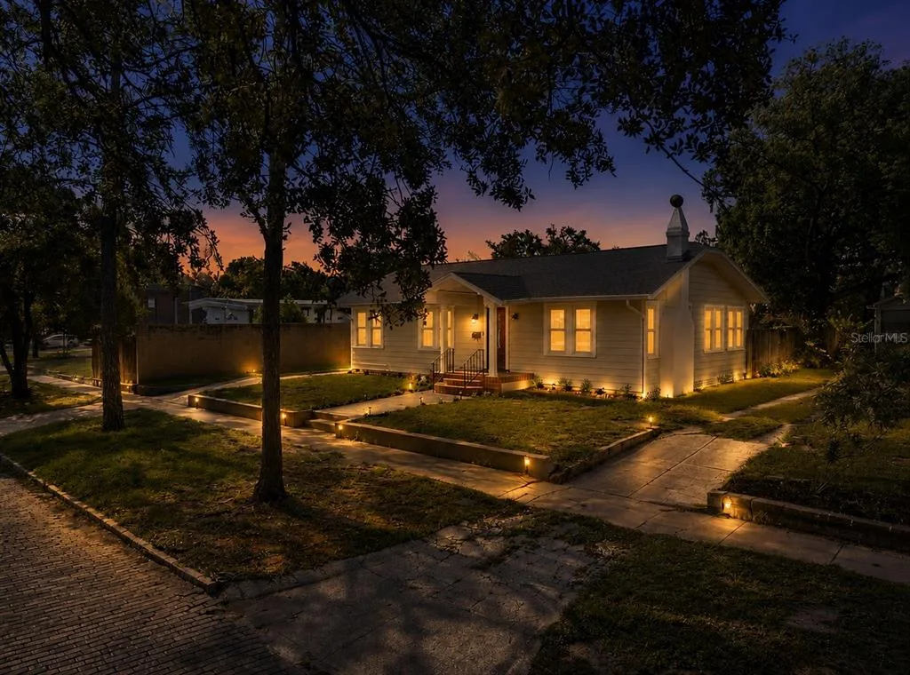 West Suwanee Heights