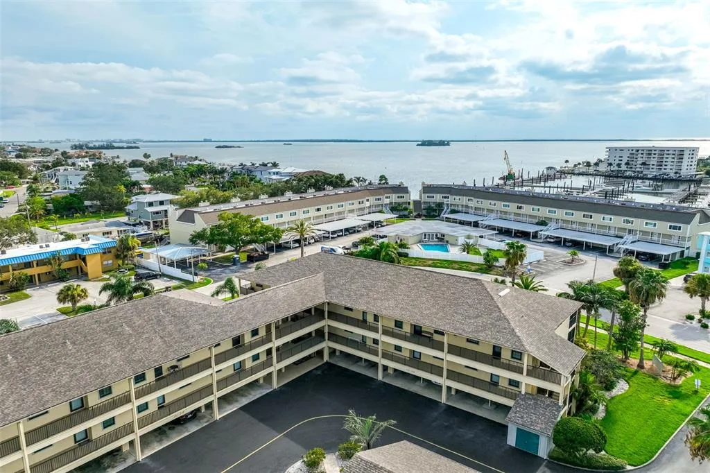 Harbor Pointe Condo