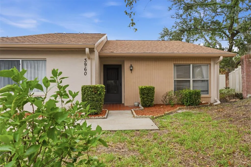 Holiday Lake Villas Condo