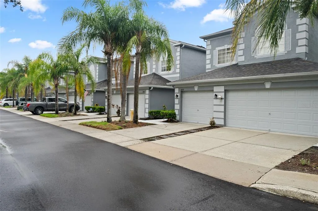 Nassau Pointe Twnhomes At Heri