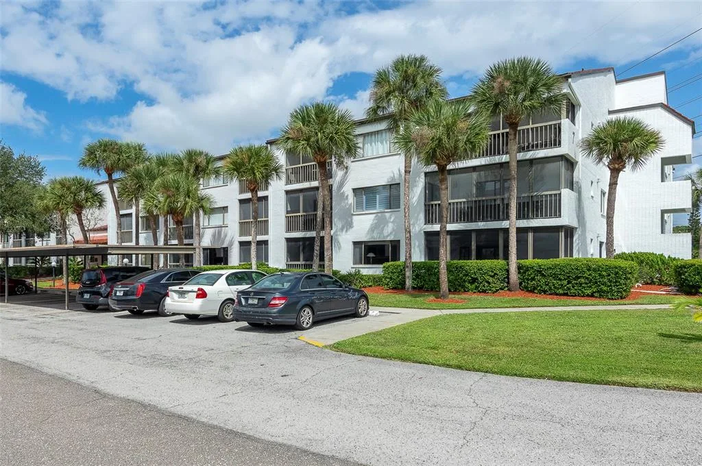 Inverness Condo