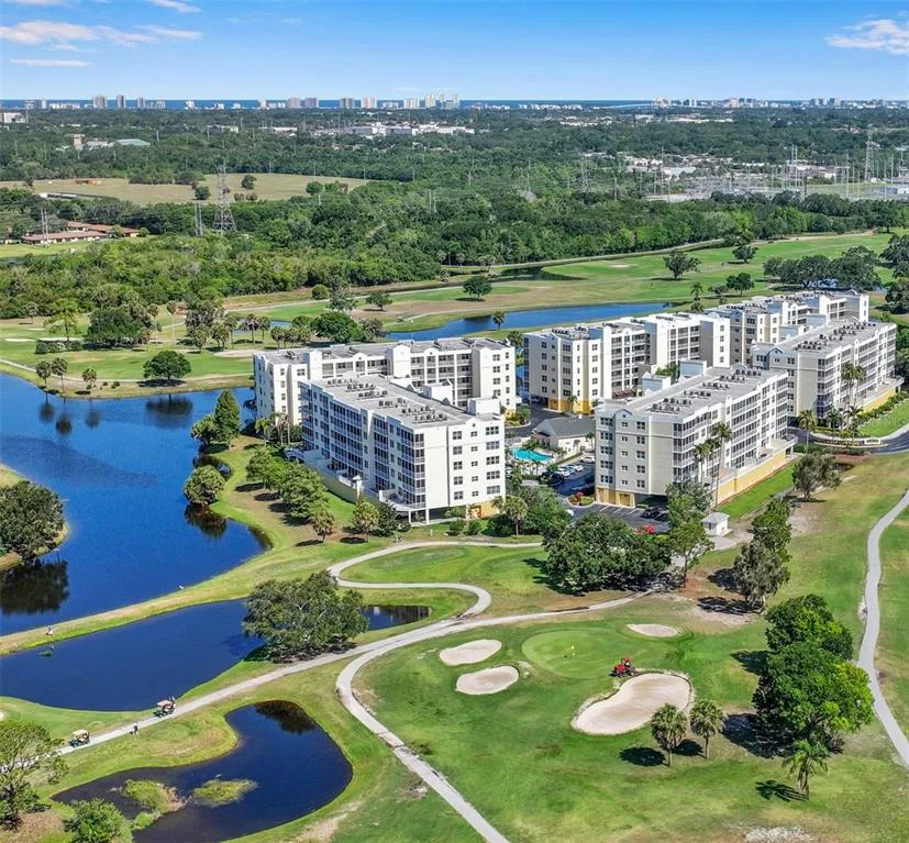 Country Club Condo At East Bay