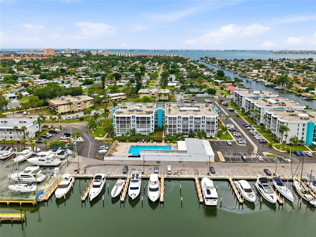 Moorings Of Maximo Condo