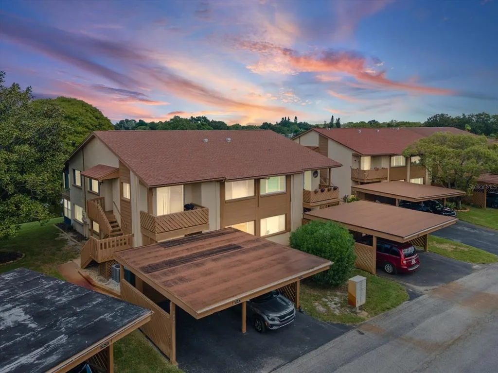 Beacon Lakes Condo