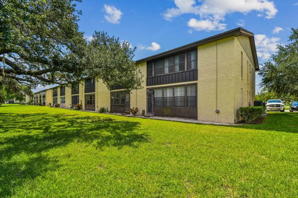 Gulf Harbors Condo