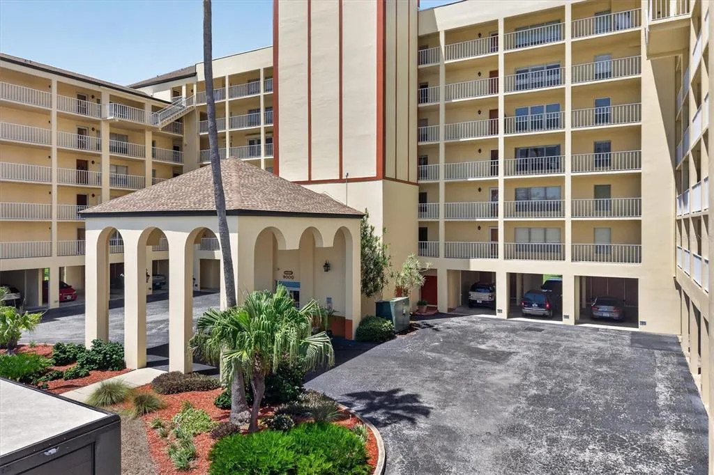 Bay Harbor Club Condo
