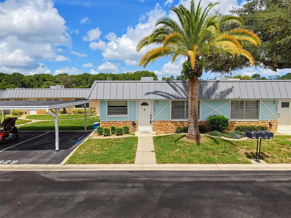 Paradise Pointe West
