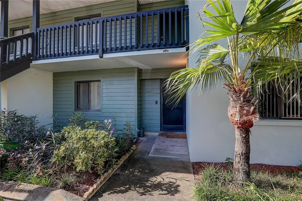 Carrollwood Place A Condominiu