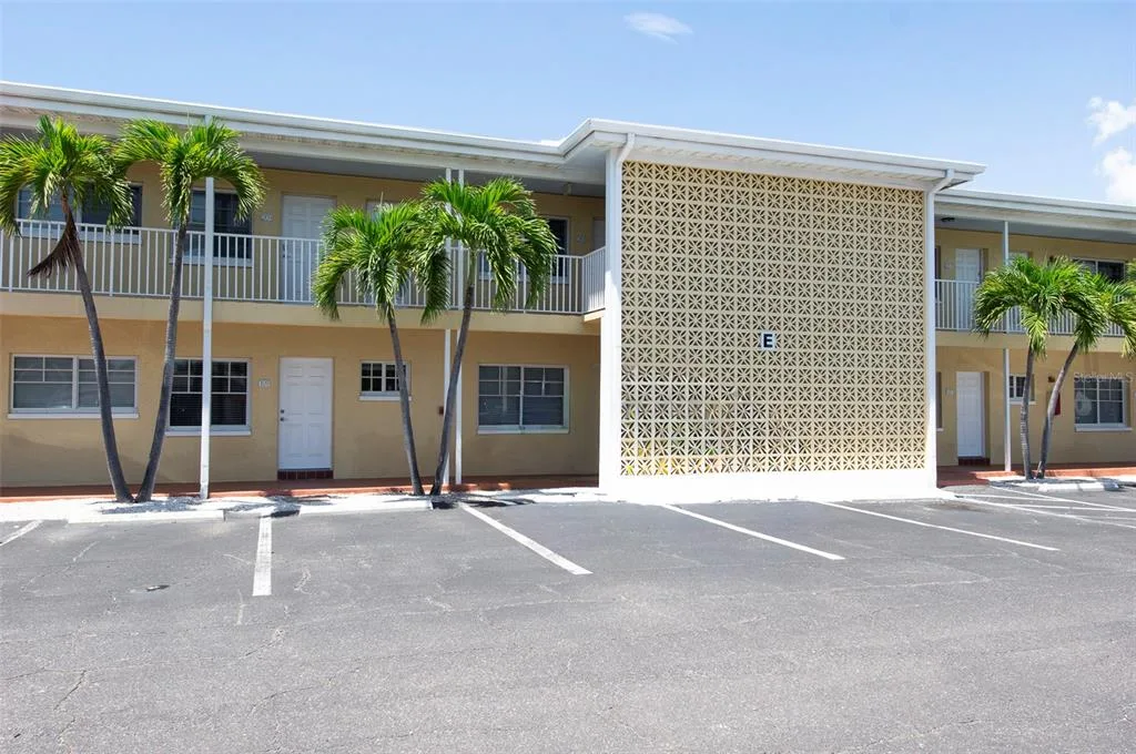 Barefoot Beach Resort Of Indian Shores